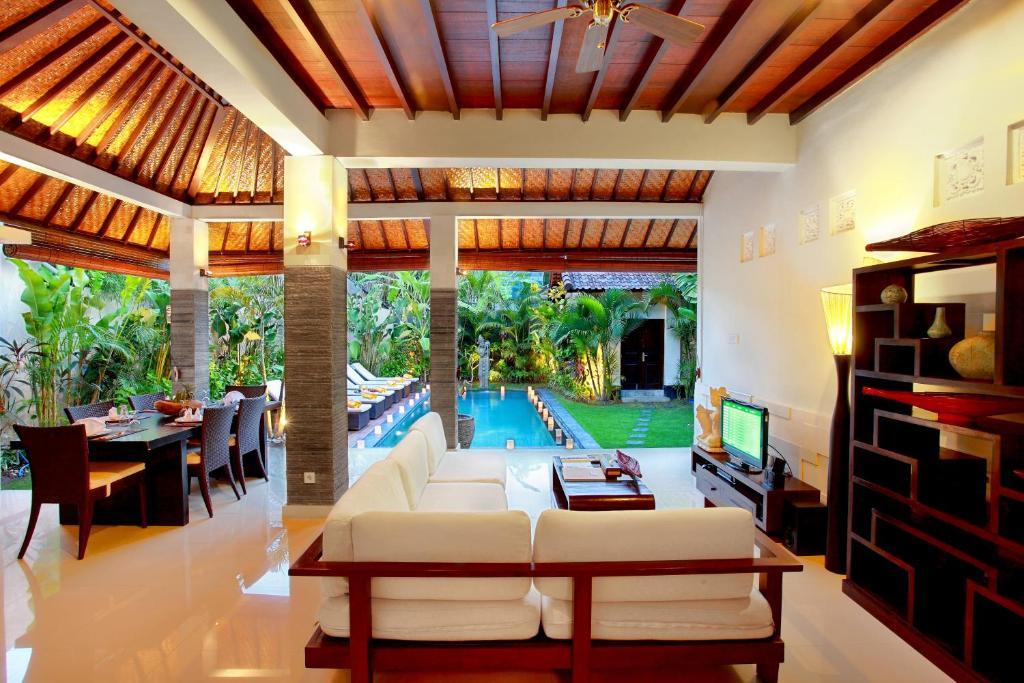 Adhyatma Villa Seminyak Habitación foto