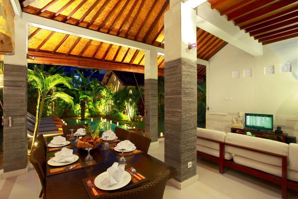 Adhyatma Villa Seminyak Habitación foto